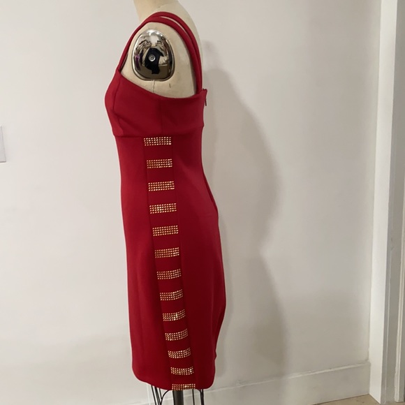 RED DRESS - Picture 2 of 10